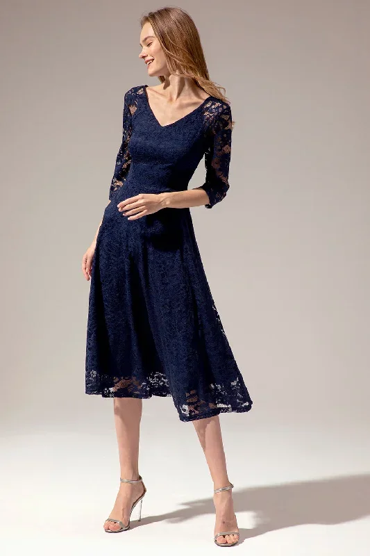 robe-midi-en-dentelle-bleu-marine
